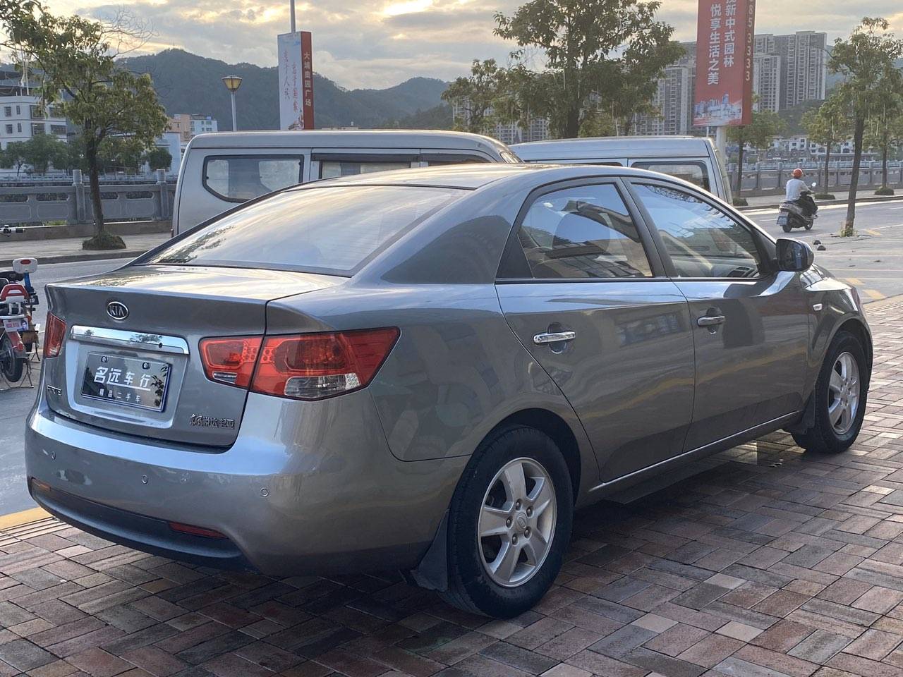 11年本地一手1.6自动波起亚福瑞迪 车况精品 实表7万公里